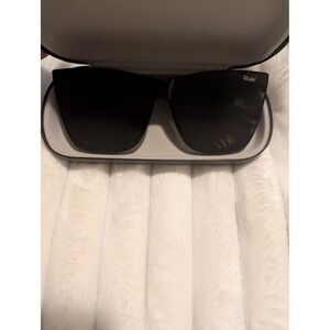 Quay Australia Come Thru 1212 Sunglasses Black Fade Oversized Cat Eye Rimless